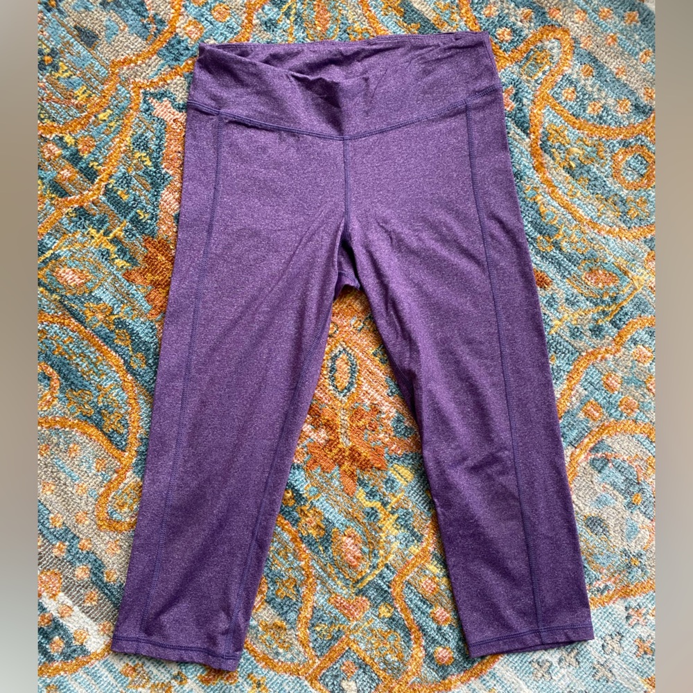 Old Navy cropped leggings